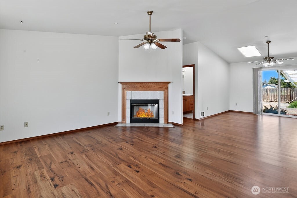 860 W Sylvester Court Property Photo 4