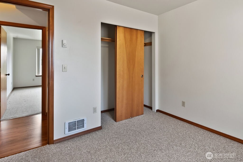860 W Sylvester Court Property Photo 28