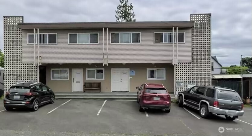 4212 Aurora Avenue Property Photo 2