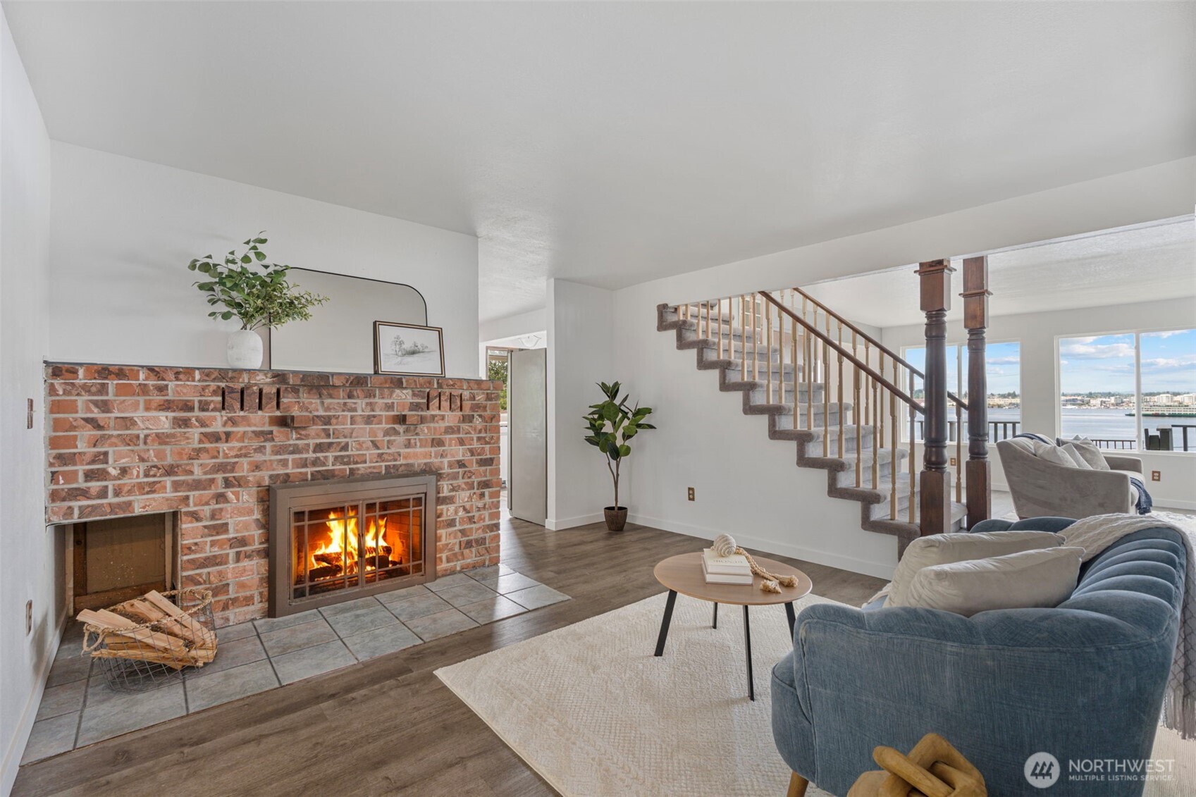 2485 Beach Drive Property Photo 16