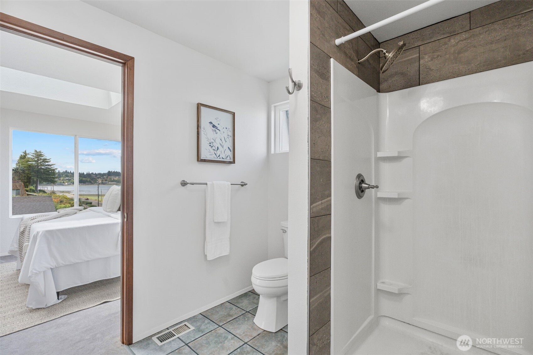 2485 Beach Drive Property Photo 29