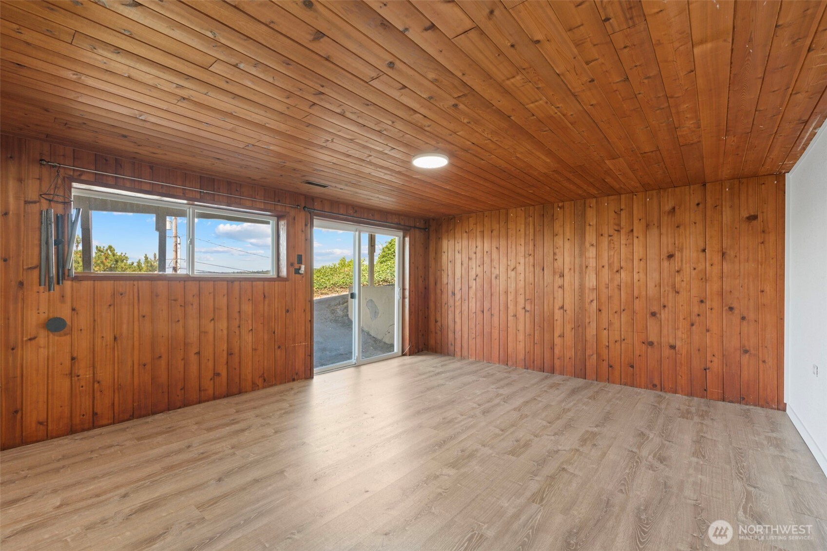 2485 Beach Drive Property Photo 30
