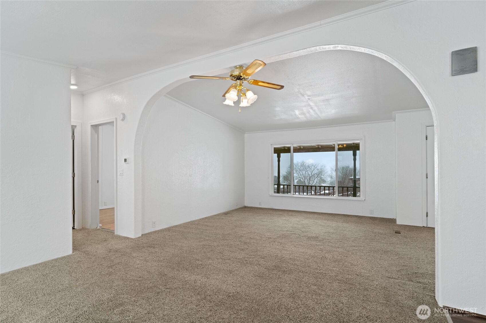 42 31st Street Property Photo 4
