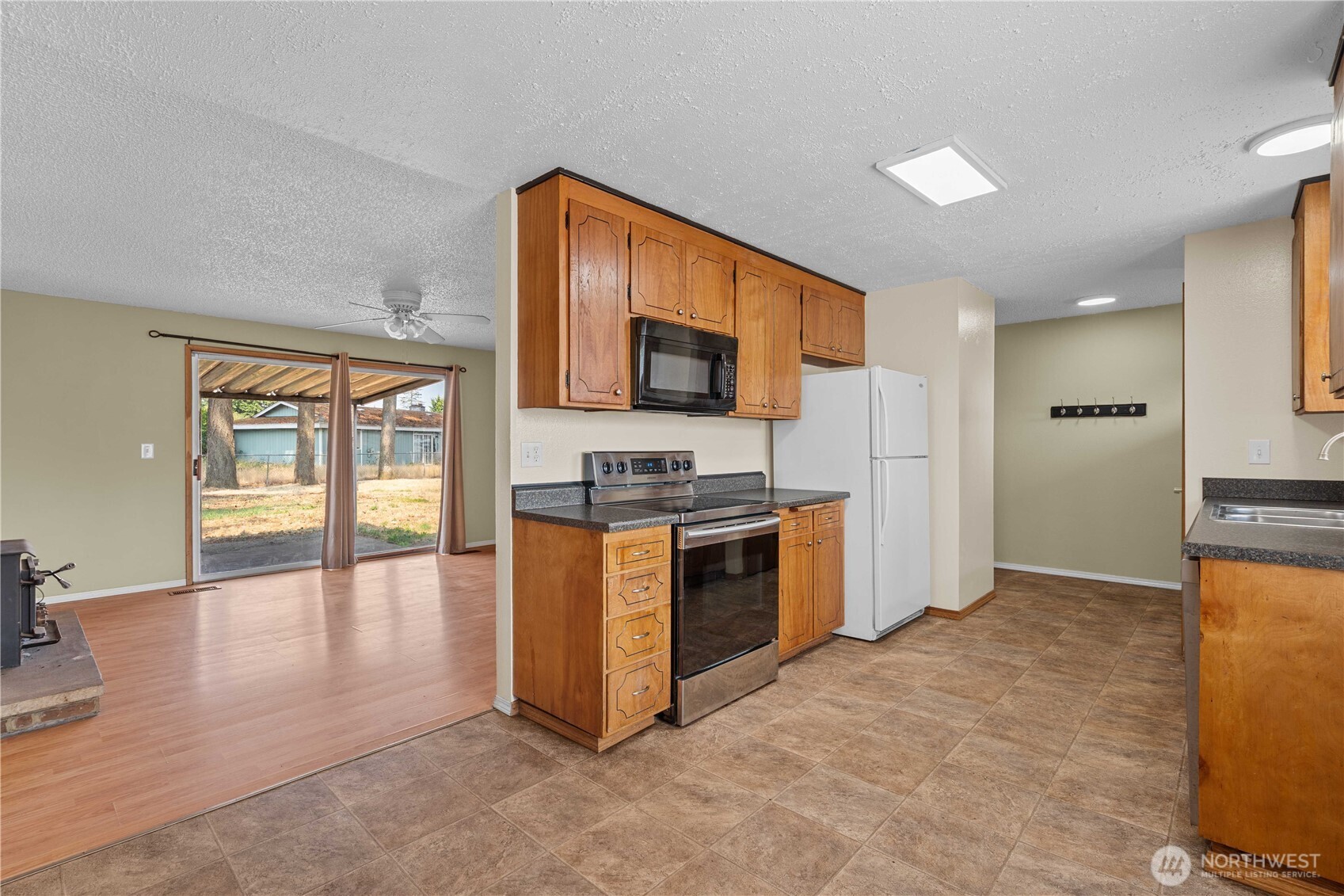 1211 196th Street Property Photo 8