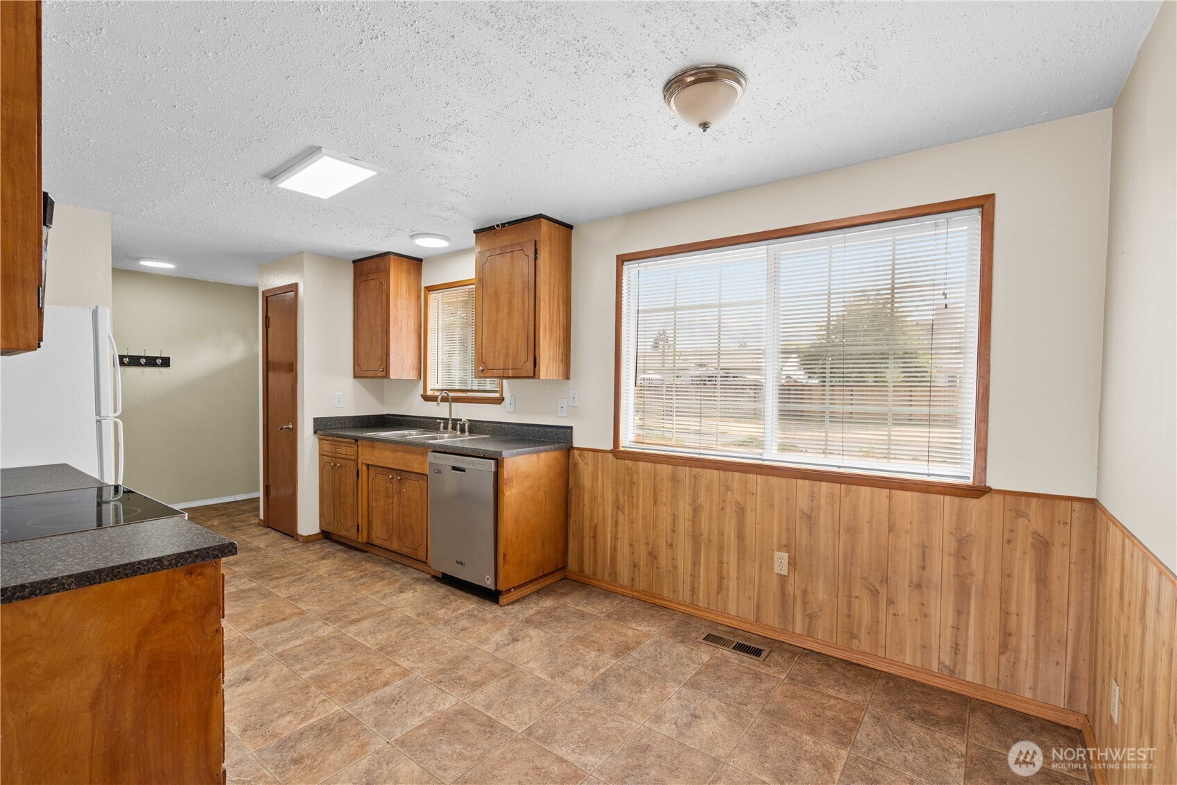 1211 196th Street Property Photo 10