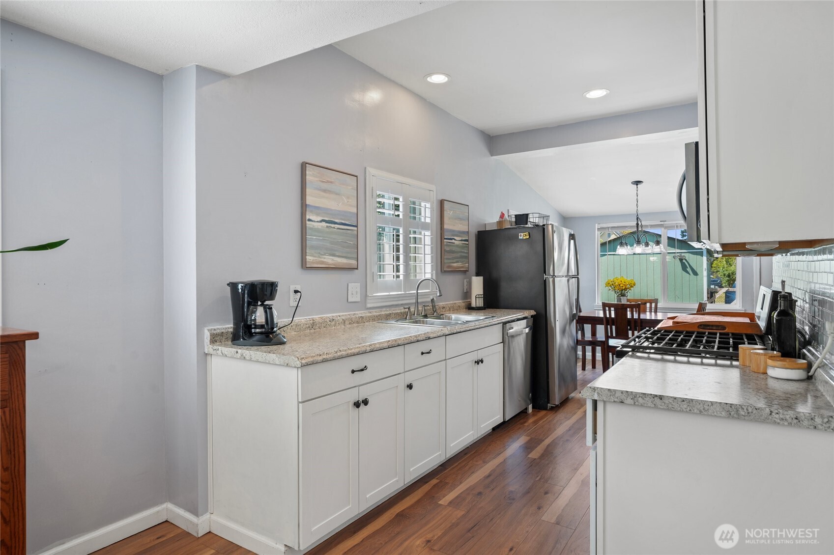 2410 Highland Avenue Property Photo 12