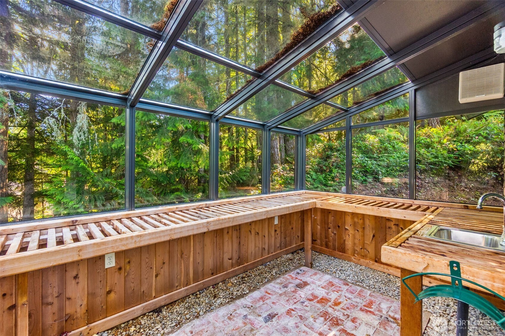 7038 Foothill Loop Property Photo 9