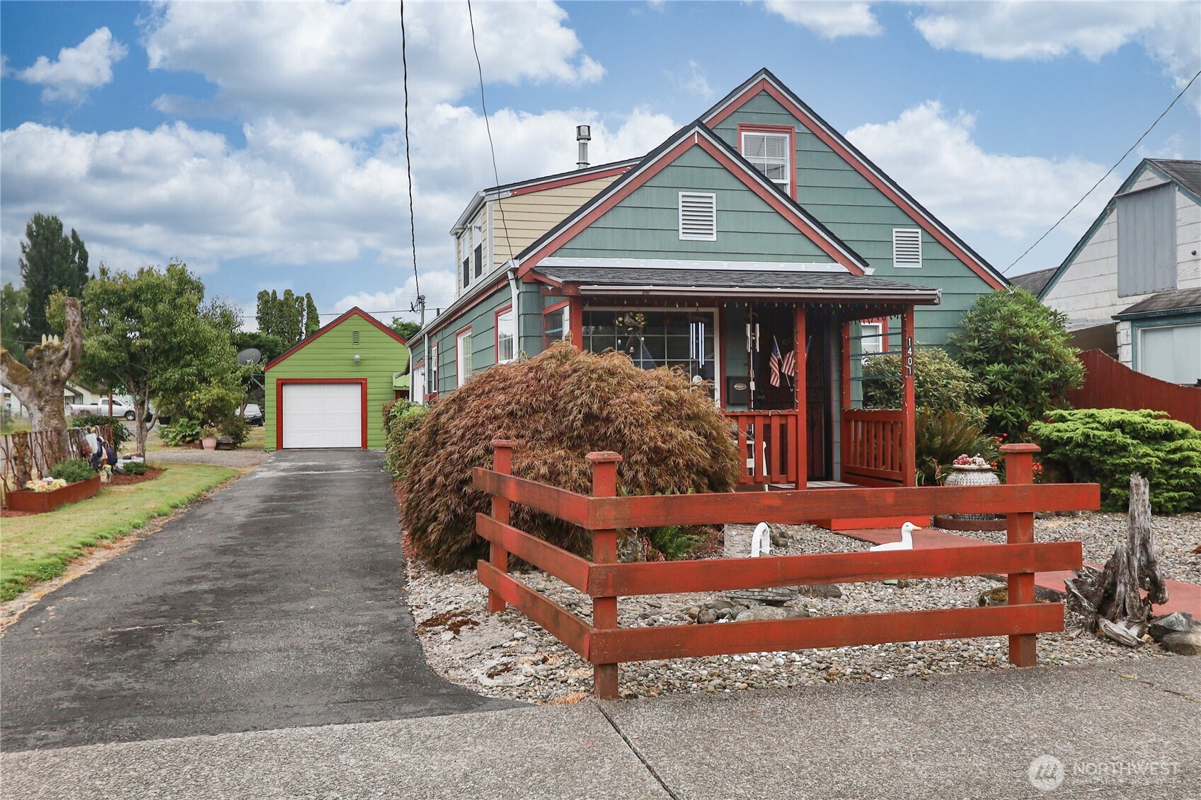 1401 Bay Avenue Property Photo 2