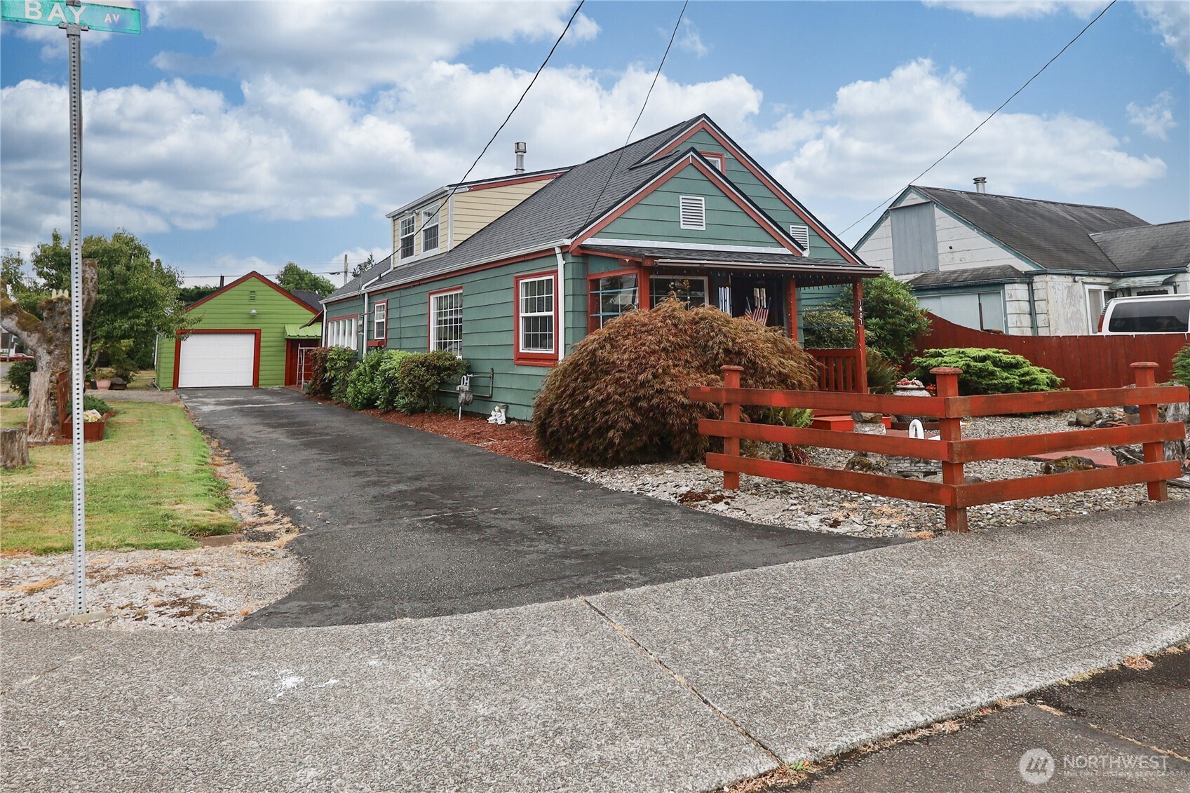 1401 Bay Avenue Property Photo 3