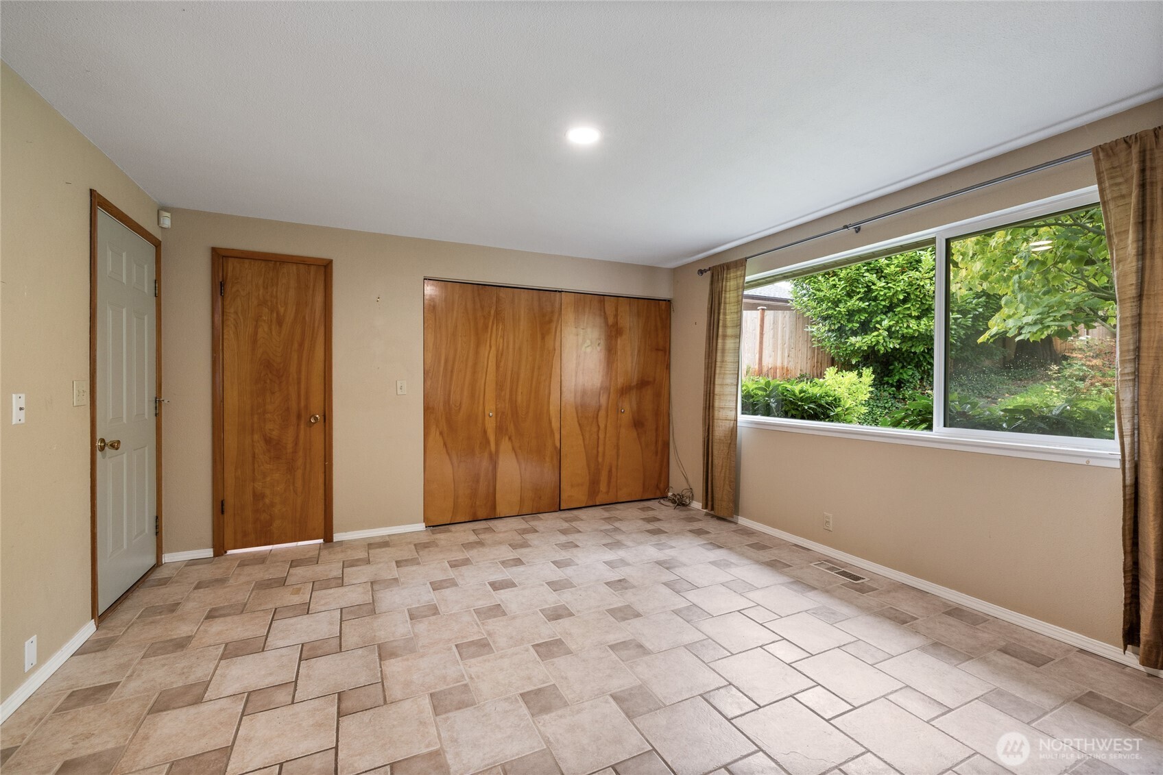 7215 25th Street Property Photo 13