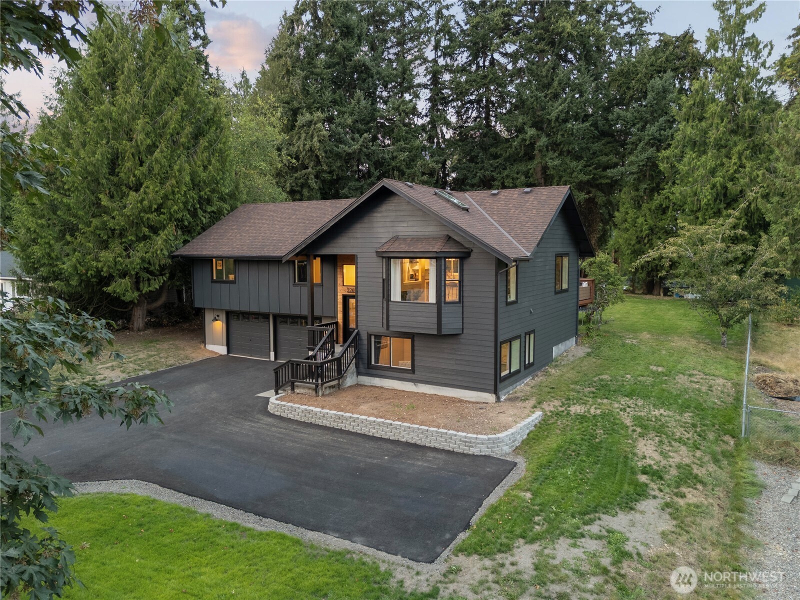 2207 186th Avenue Property Photo 2