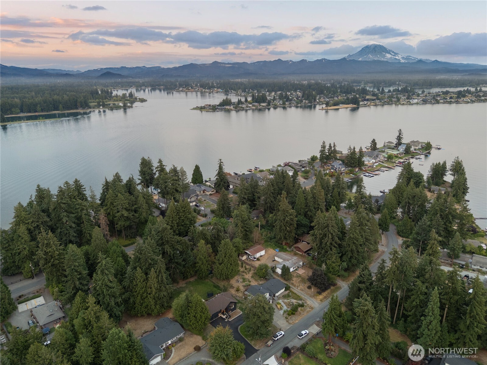 2207 186th Avenue Property Photo 3