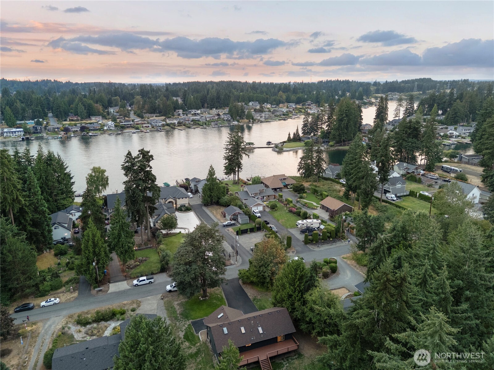 2207 186th Avenue Property Photo 4