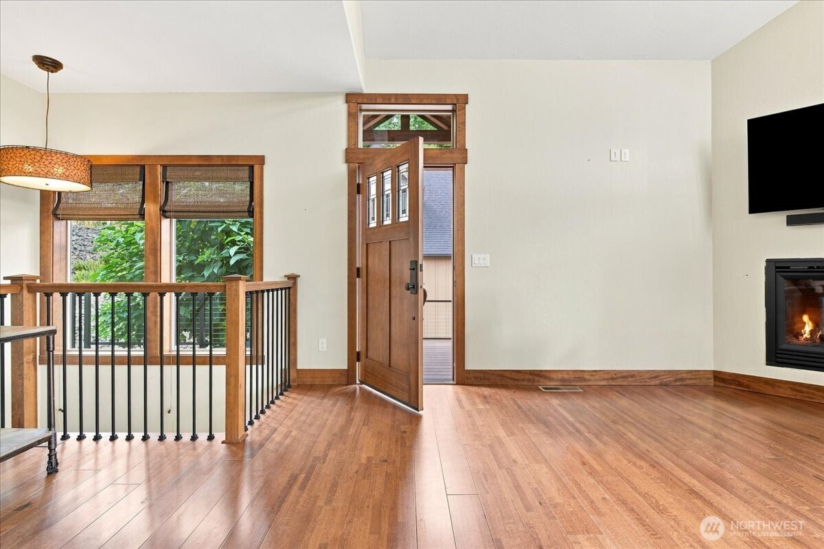 105 09 Lakeside Drive Property Photo 7
