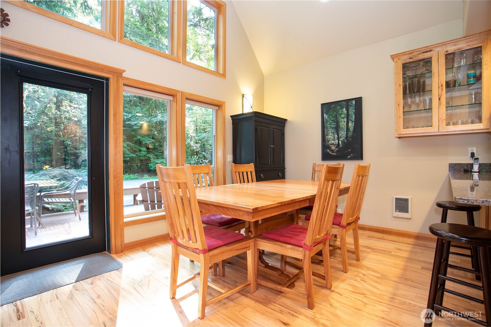 7073 Rainier Way Property Photo 9