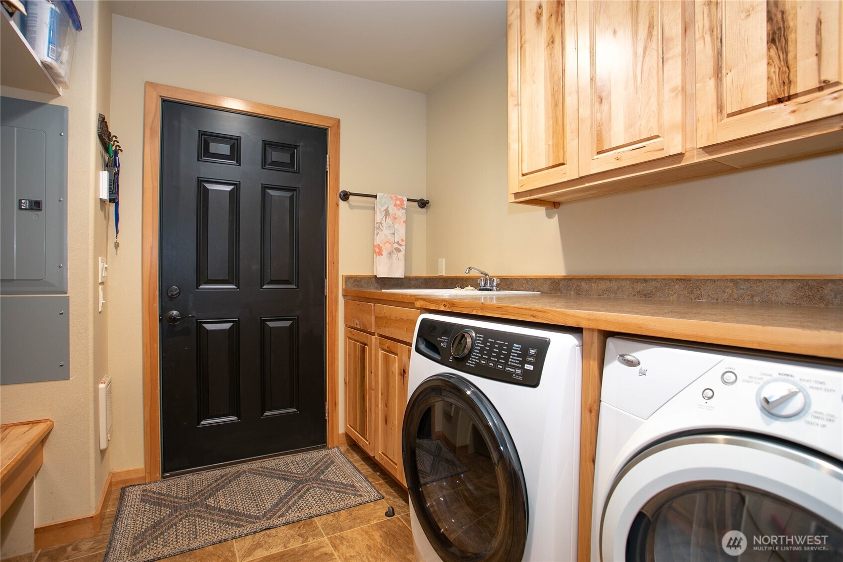 7073 Rainier Way Property Photo 16