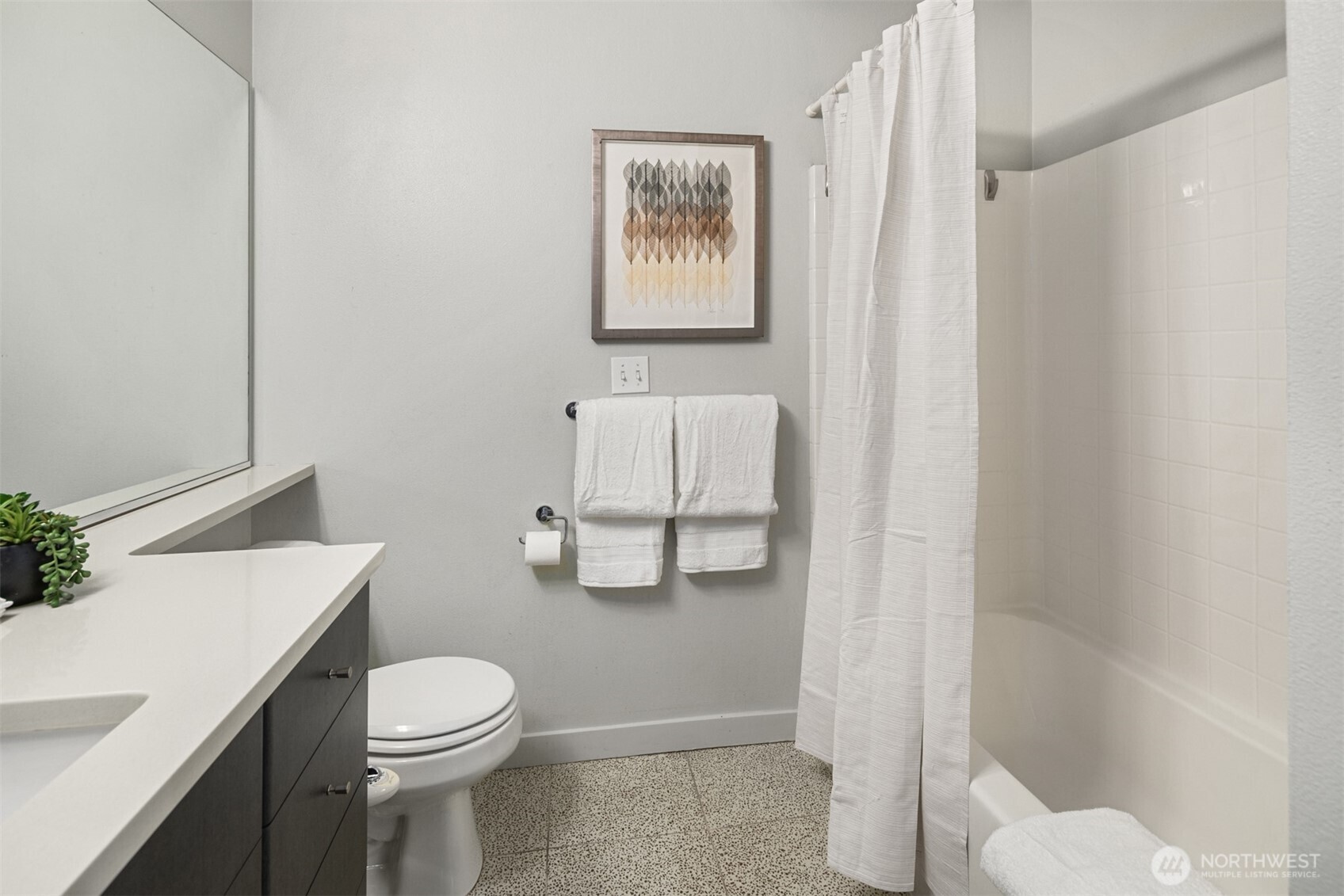 1410 E Pine Street W122 Property Photo 17