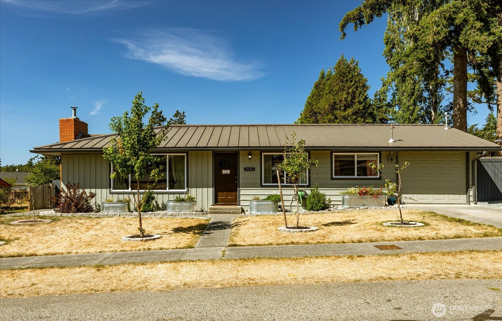 1440 NE 7th Place Property Photo 1