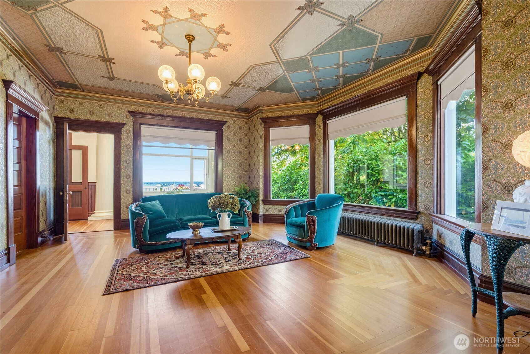 427 N Garden Property Photo 4