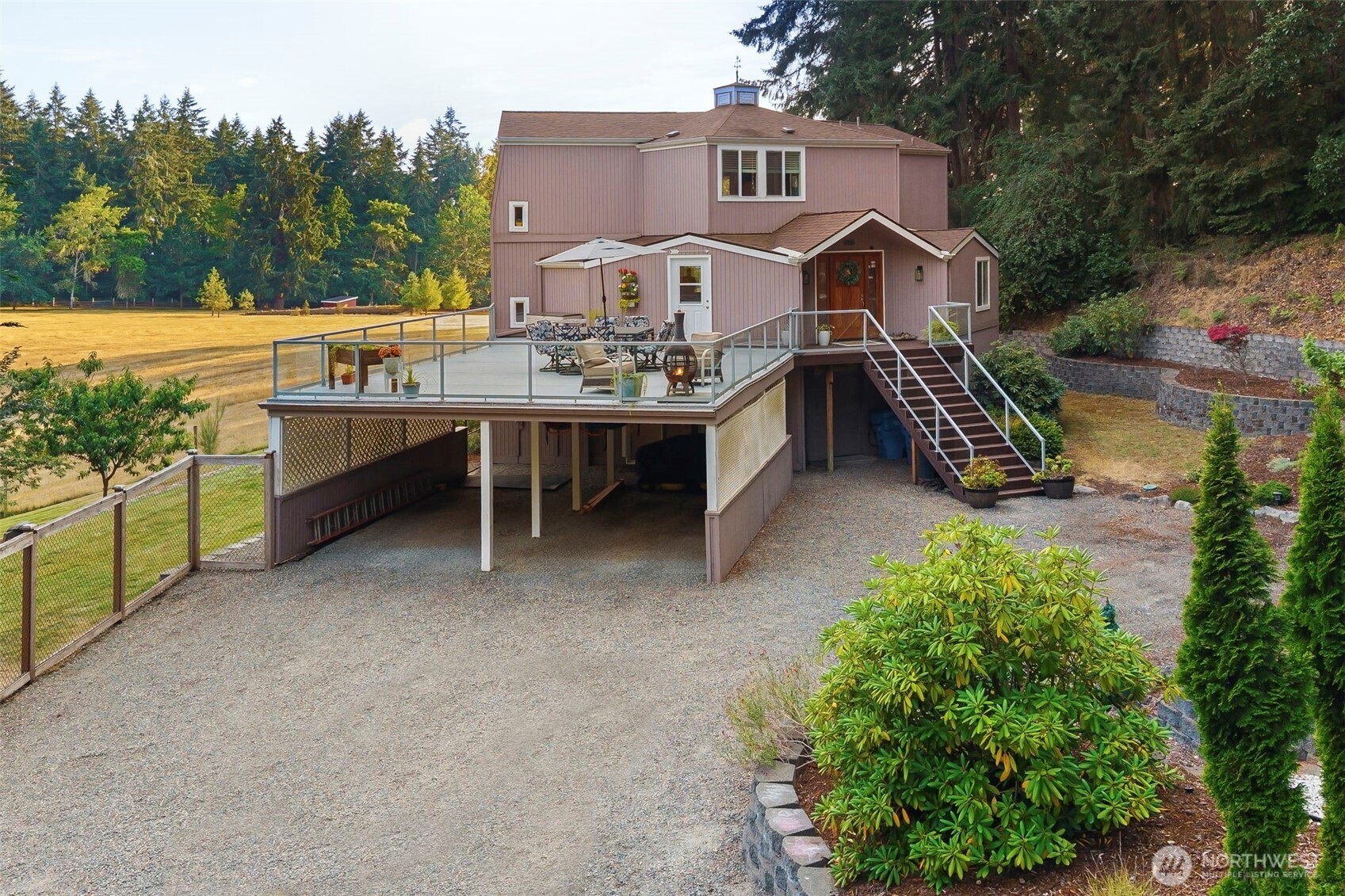 888 Leschi Way Property Photo 32