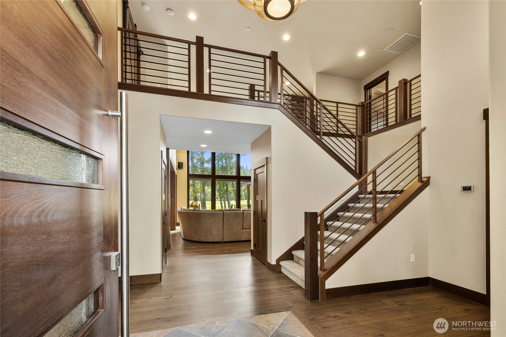 2221 Coal Mine Way Property Photo 4