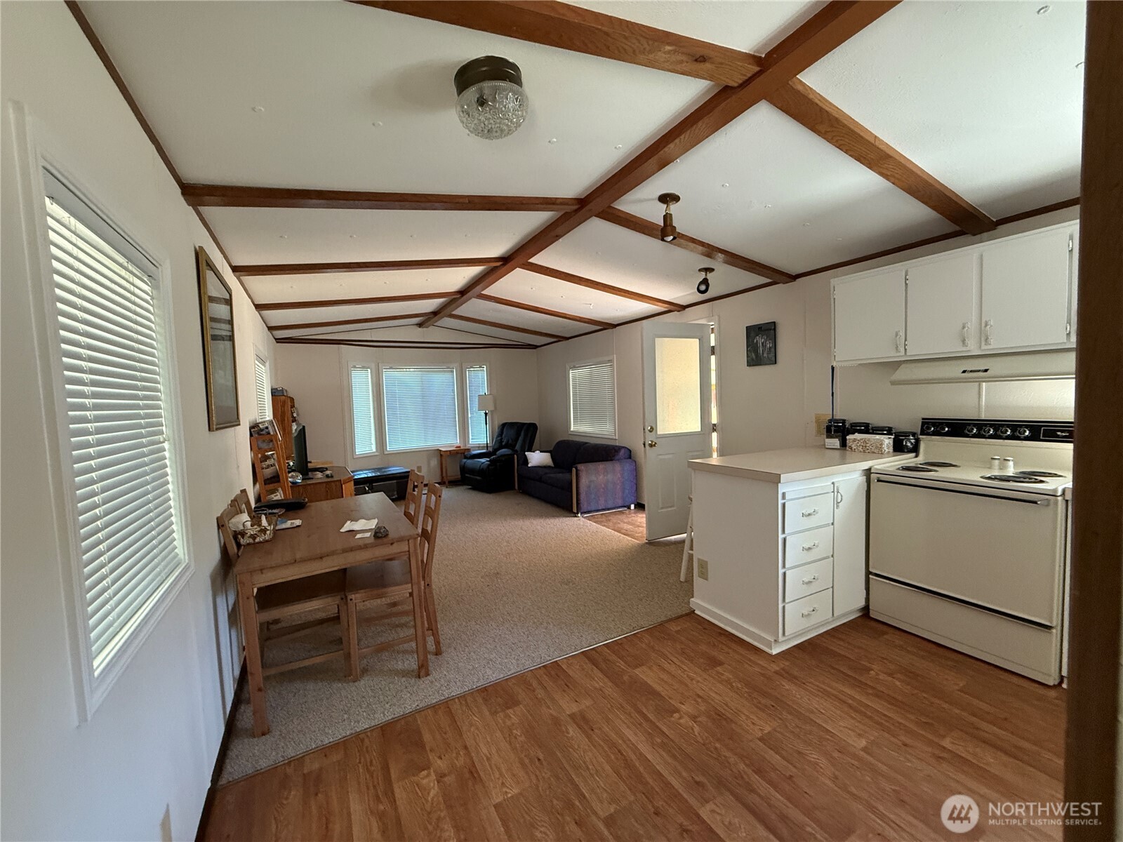 1703 321st Place Property Photo 8