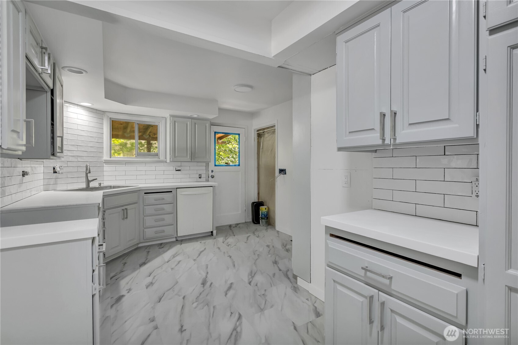 4107 Madrona Drive Property Photo 10