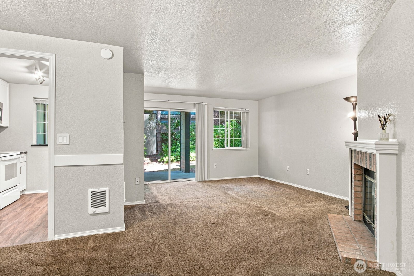 15433 Country Club Drive E103 Property Photo 9
