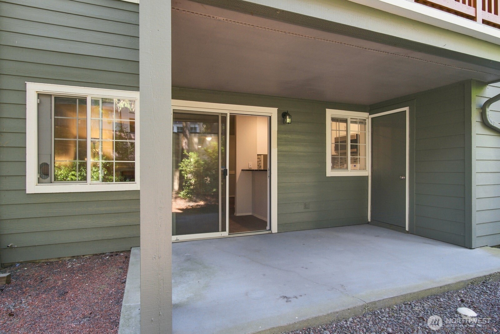 15433 Country Club Drive E103 Property Photo 14