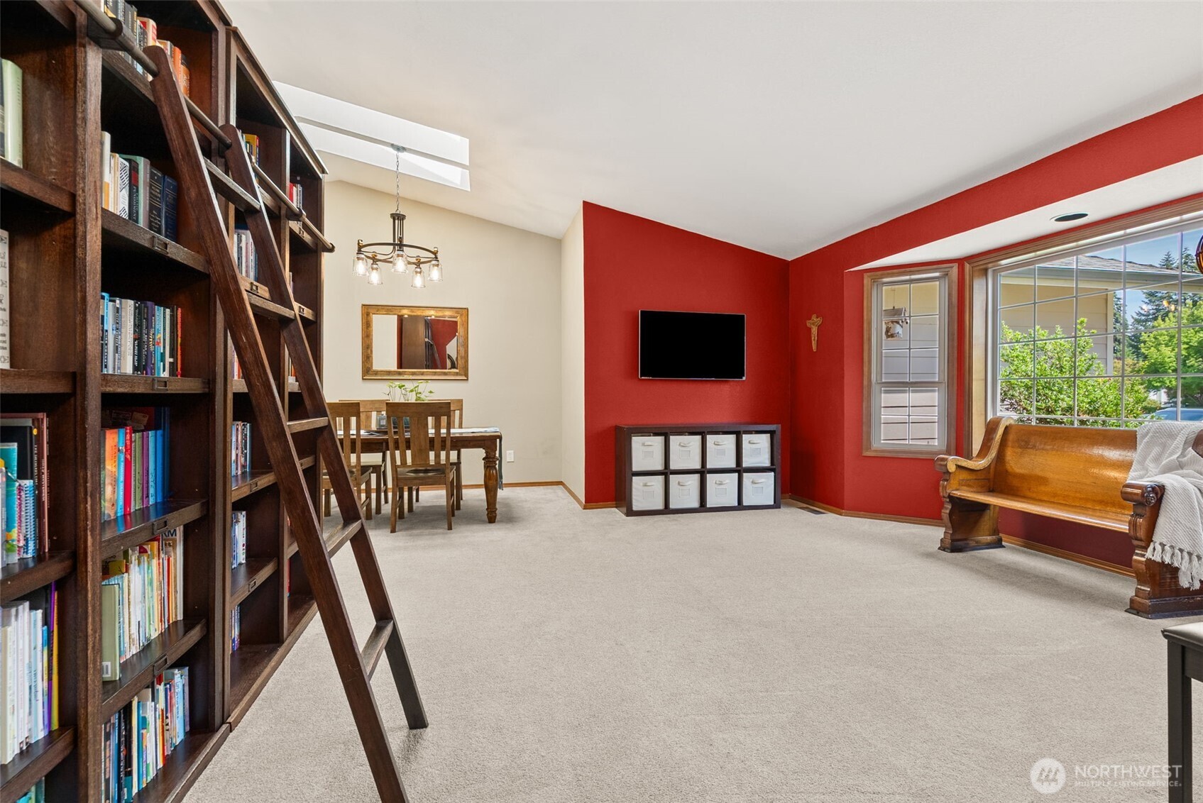 9909 37th Court Property Photo 6