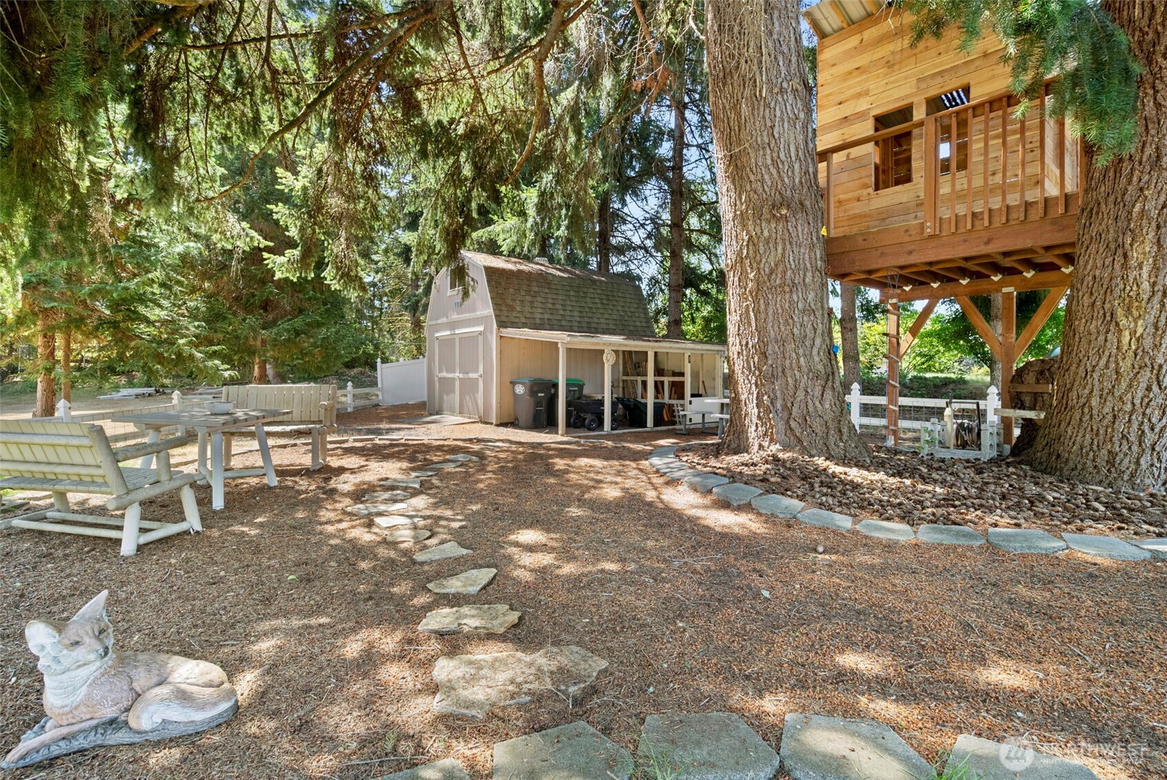 9909 37th Court Property Photo 37