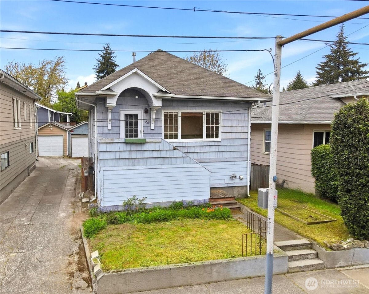 308 NE 50th Street Property Photo 1