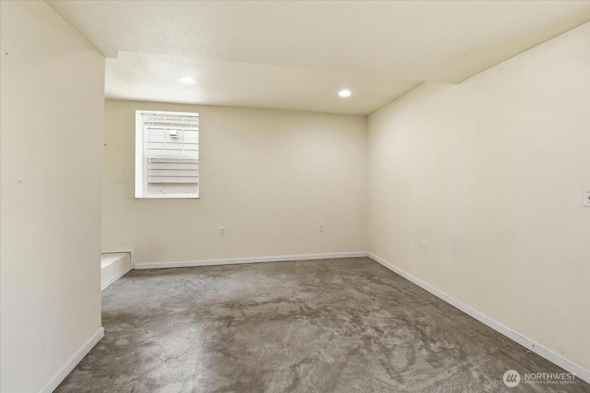 308 Ne 50th Street Property Photo 18