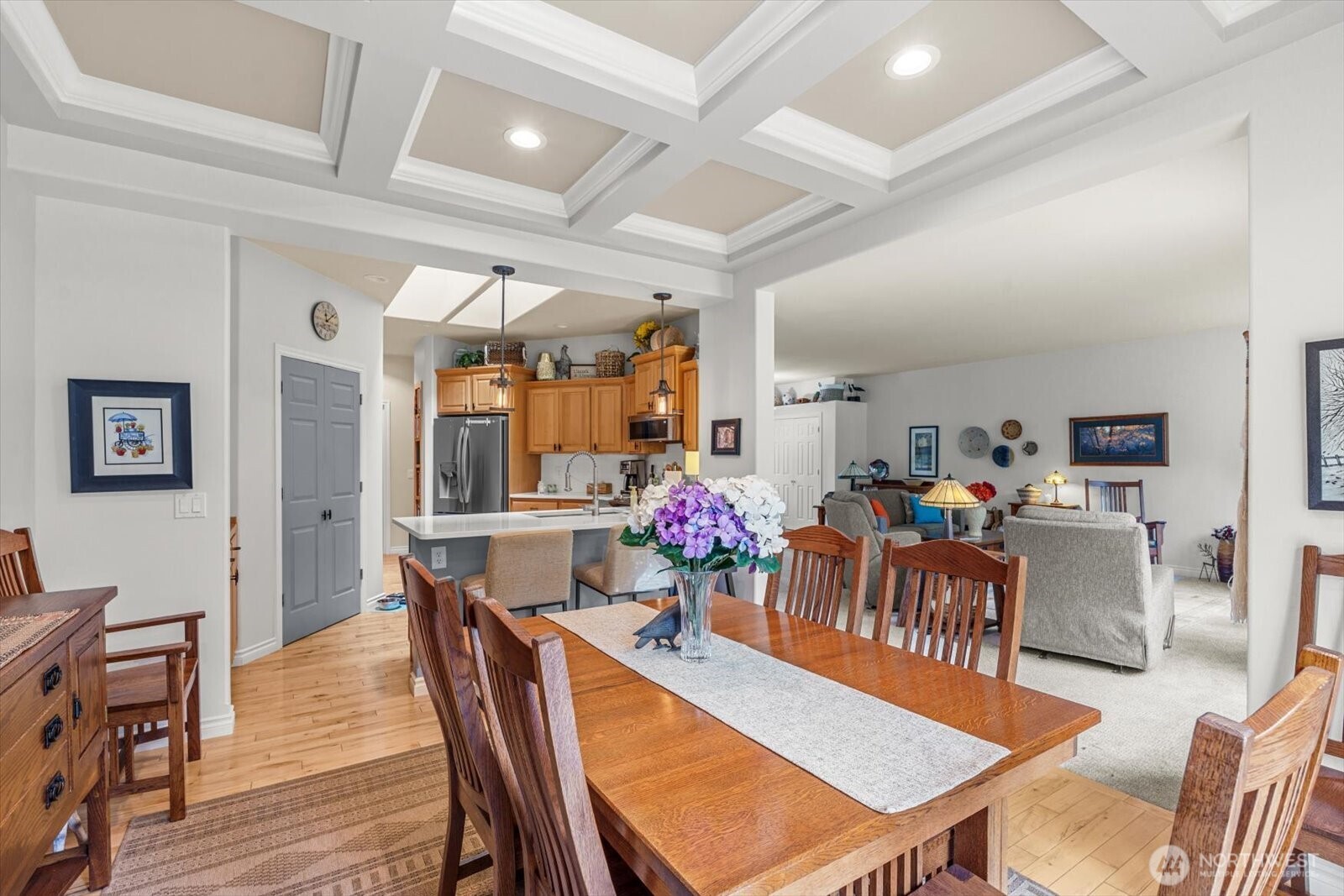 220 Cascadia Loop Property Photo 8