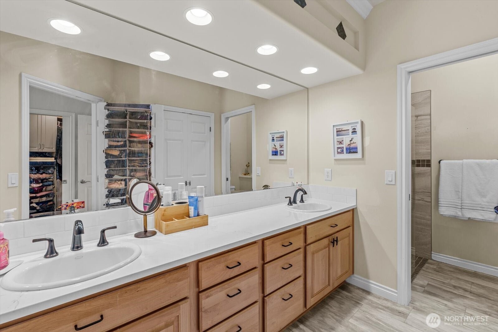 220 Cascadia Loop Property Photo 14