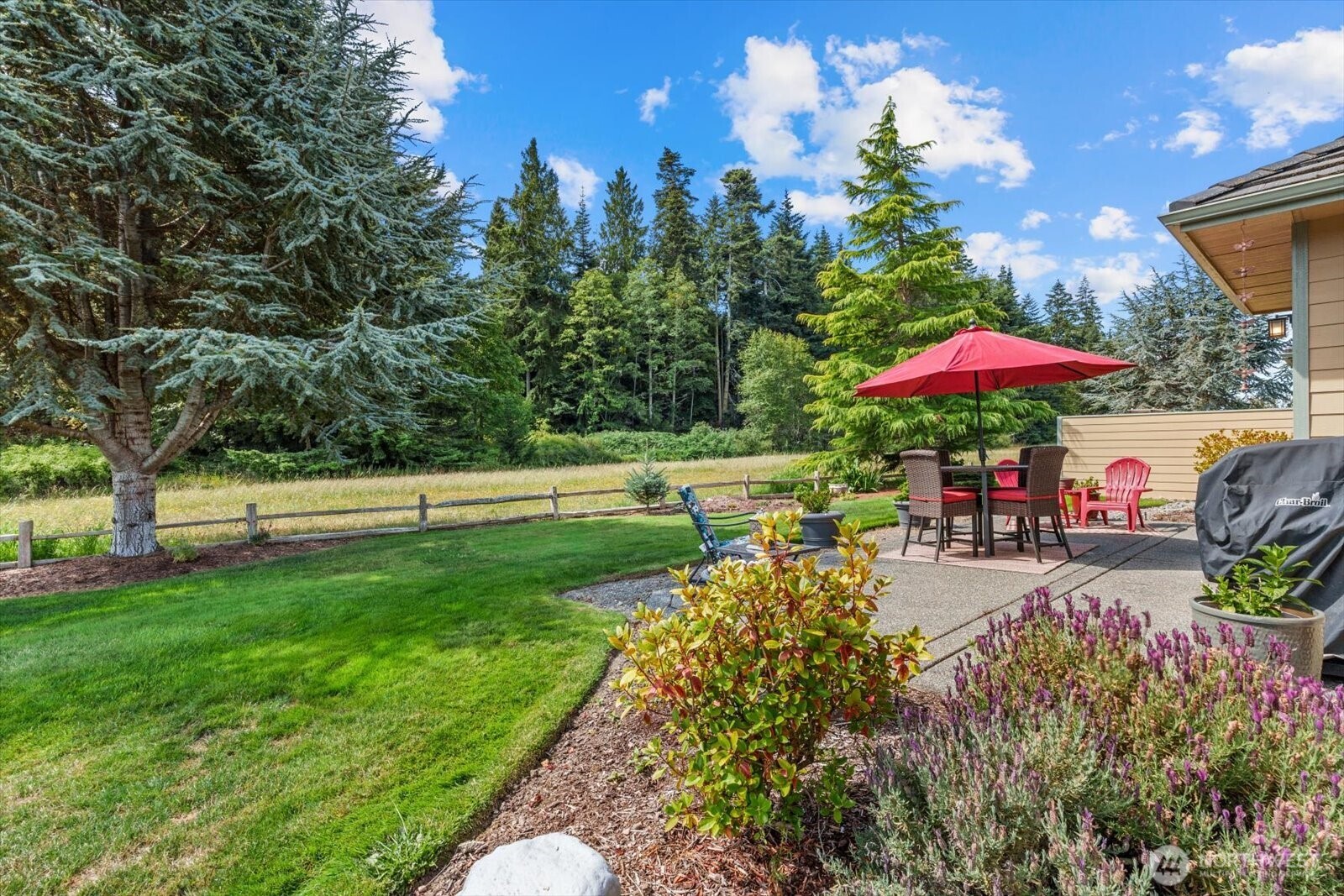 220 Cascadia Loop Property Photo 24