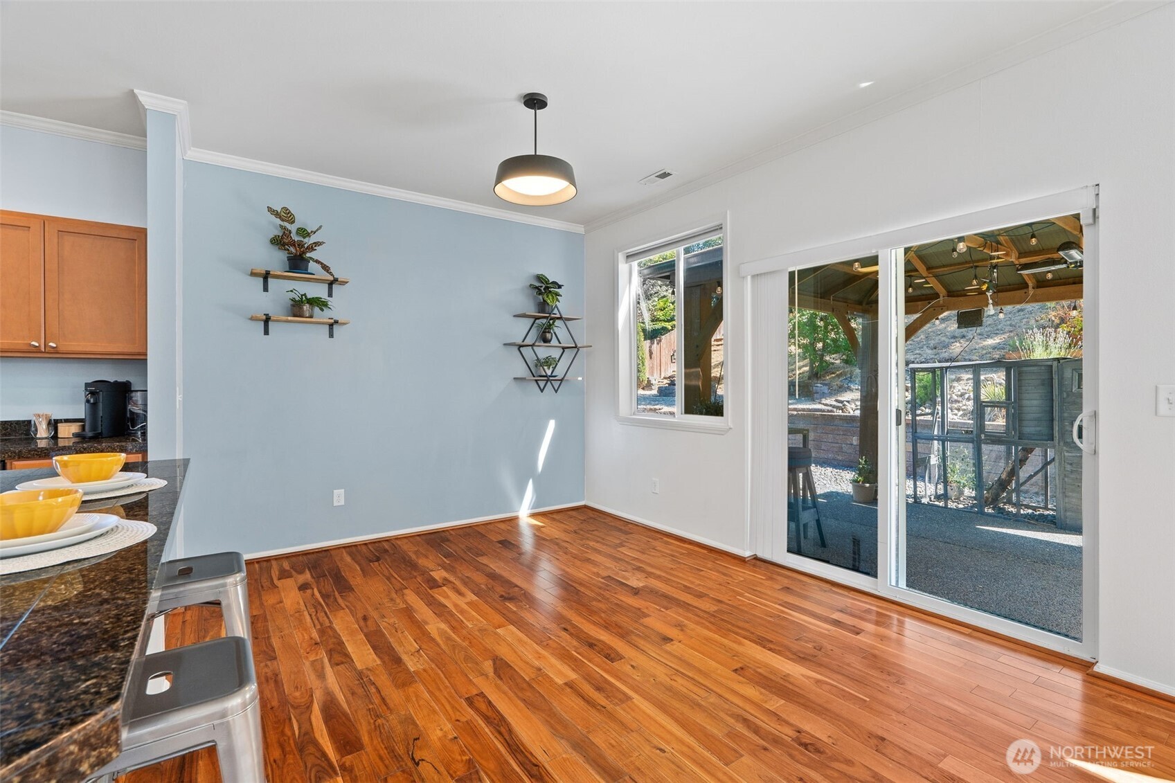 6728 Charlotte Avenue Property Photo 9