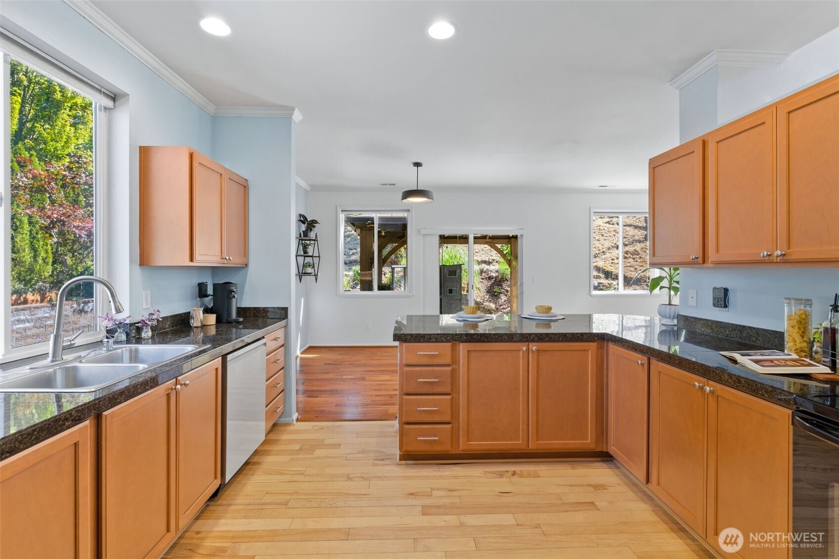 6728 Charlotte Avenue Property Photo 12