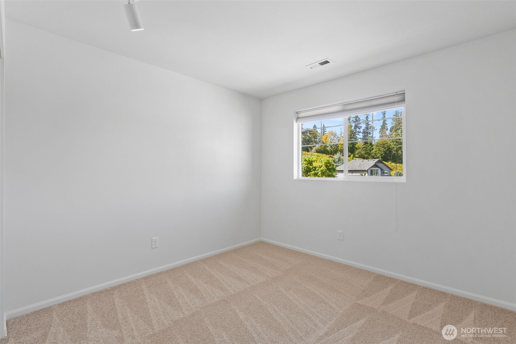 6728 Charlotte Avenue Property Photo 24