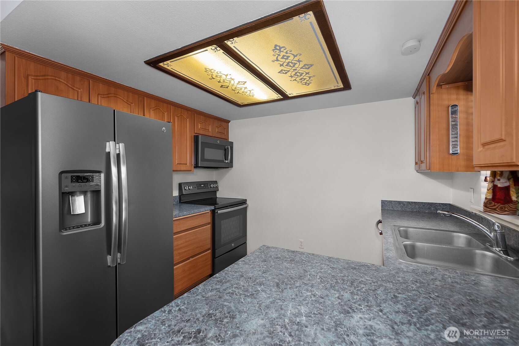 1706 Foxfire Drive Property Photo 11