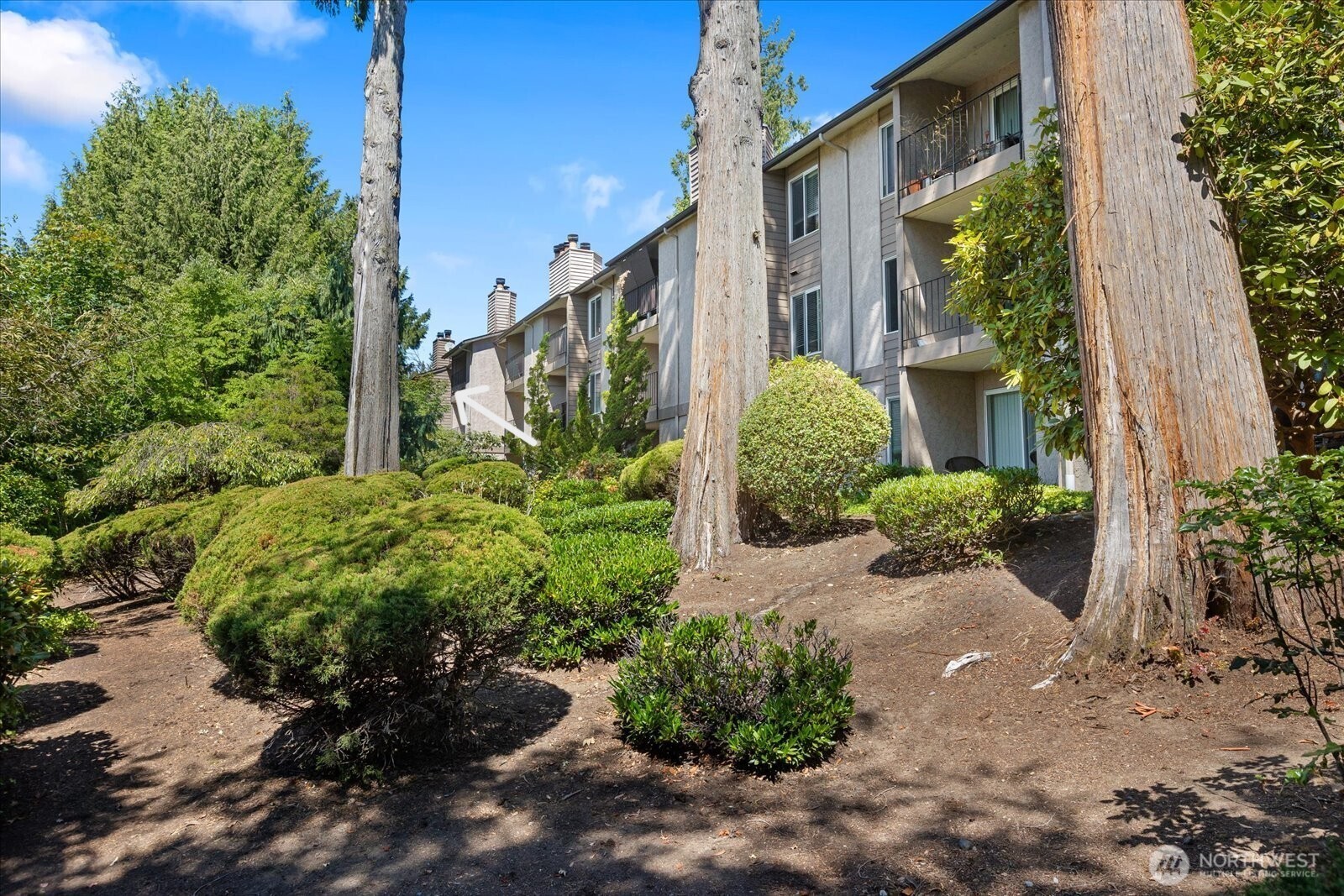 11637 100th Avenue 2c Property Photo 1
