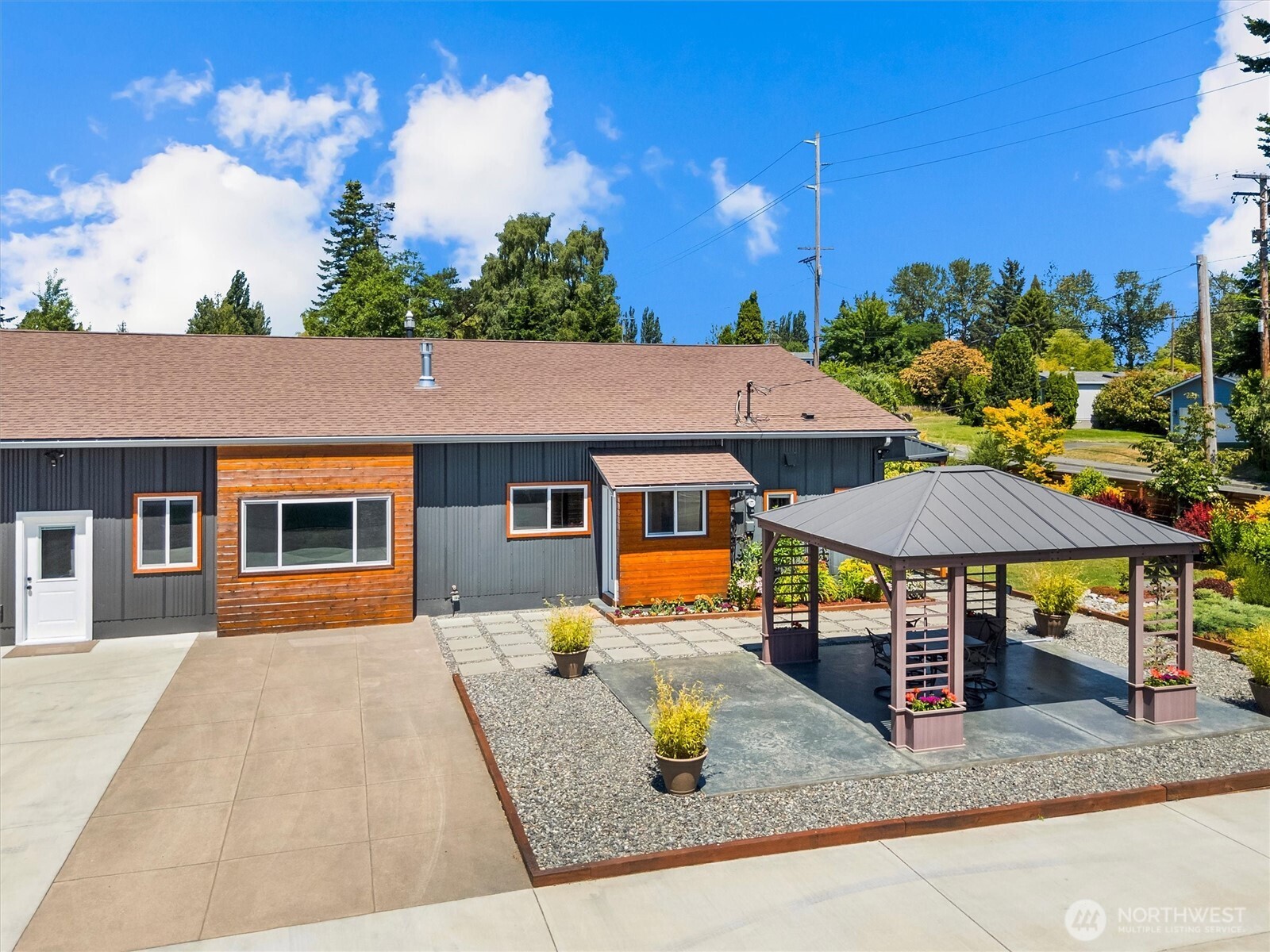3275 Bennett Drive Property Photo 14
