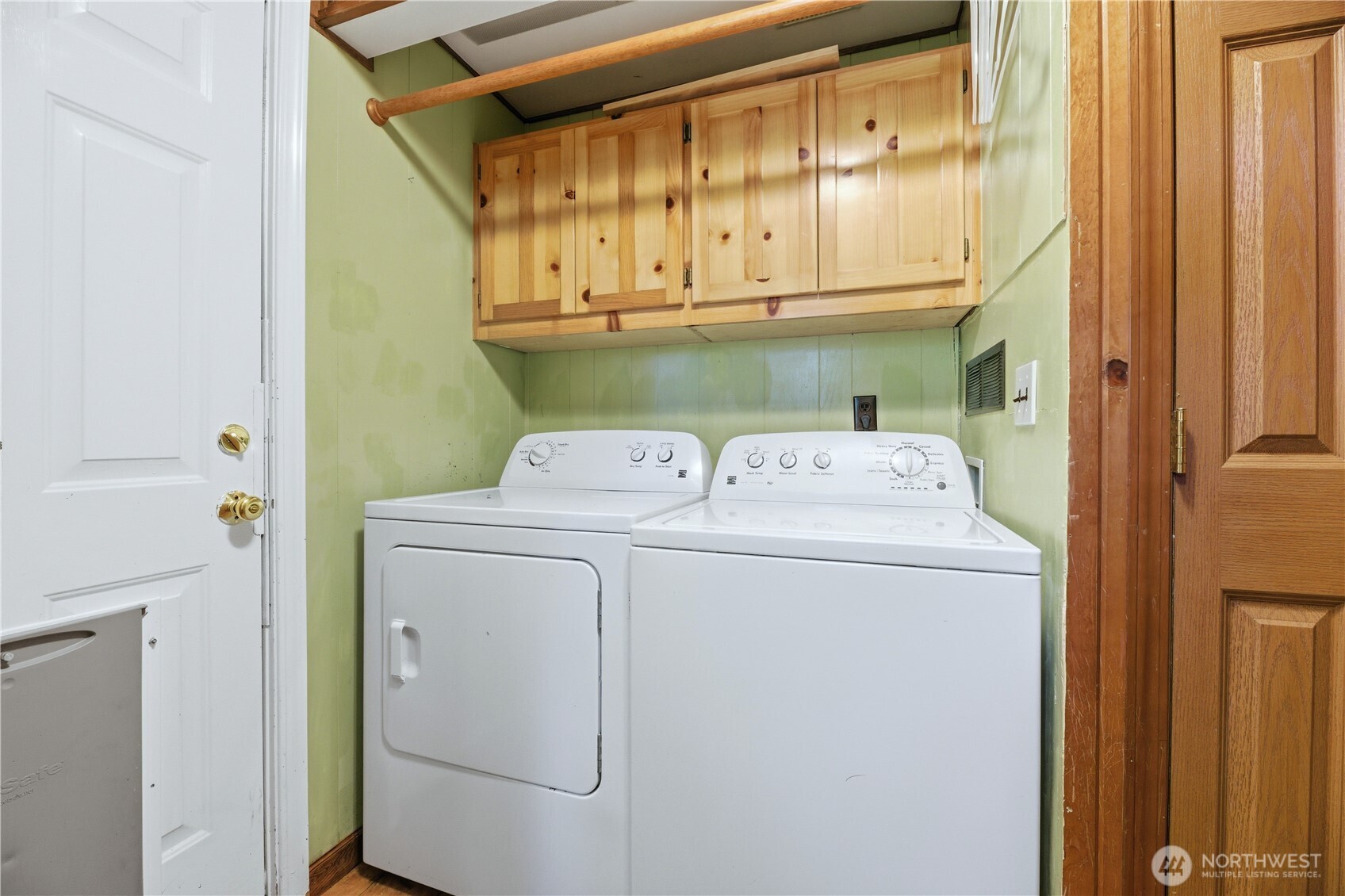 13013 224th Street Property Photo 15
