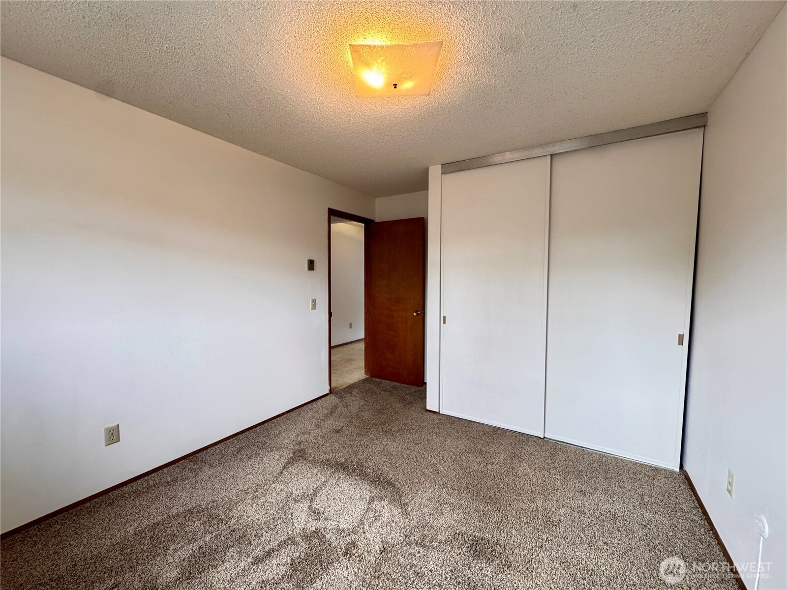 624 W Cedar Street 6 Property Photo 7