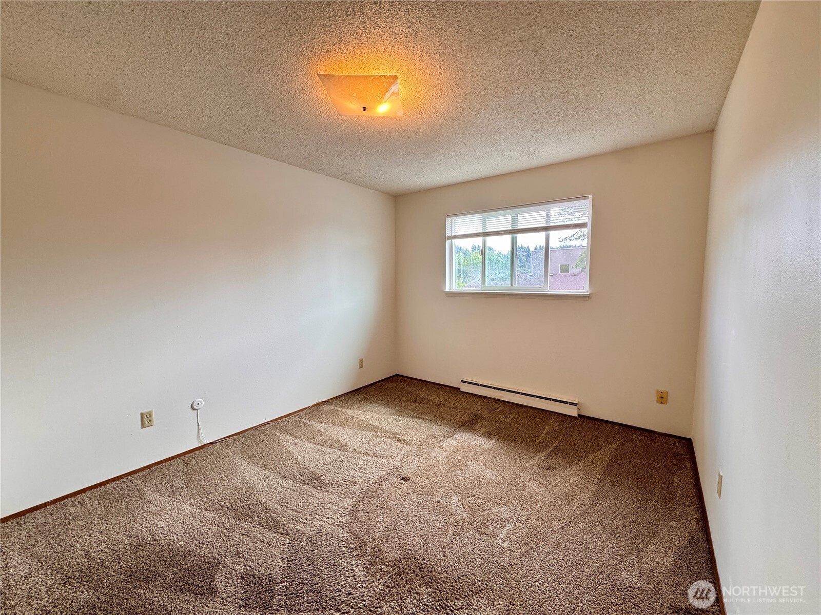 624 W Cedar Street 6 Property Photo 8