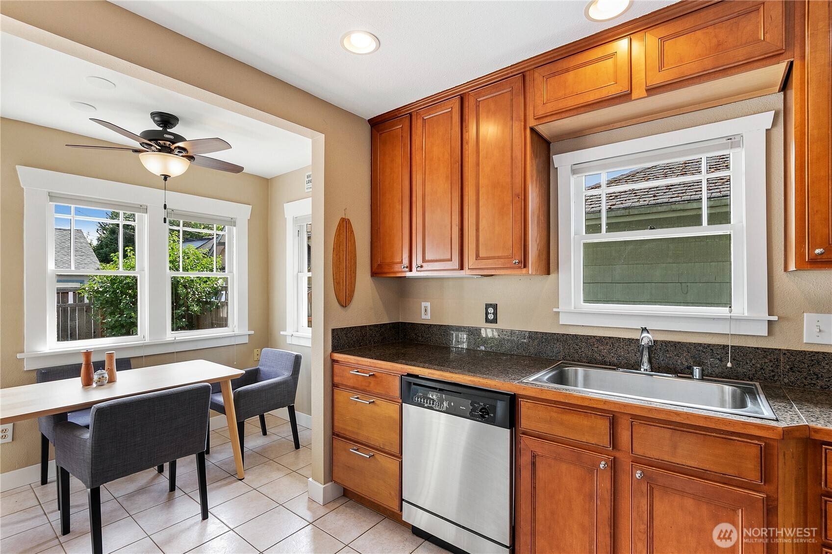 1107 N Anderson Street Property Photo 12
