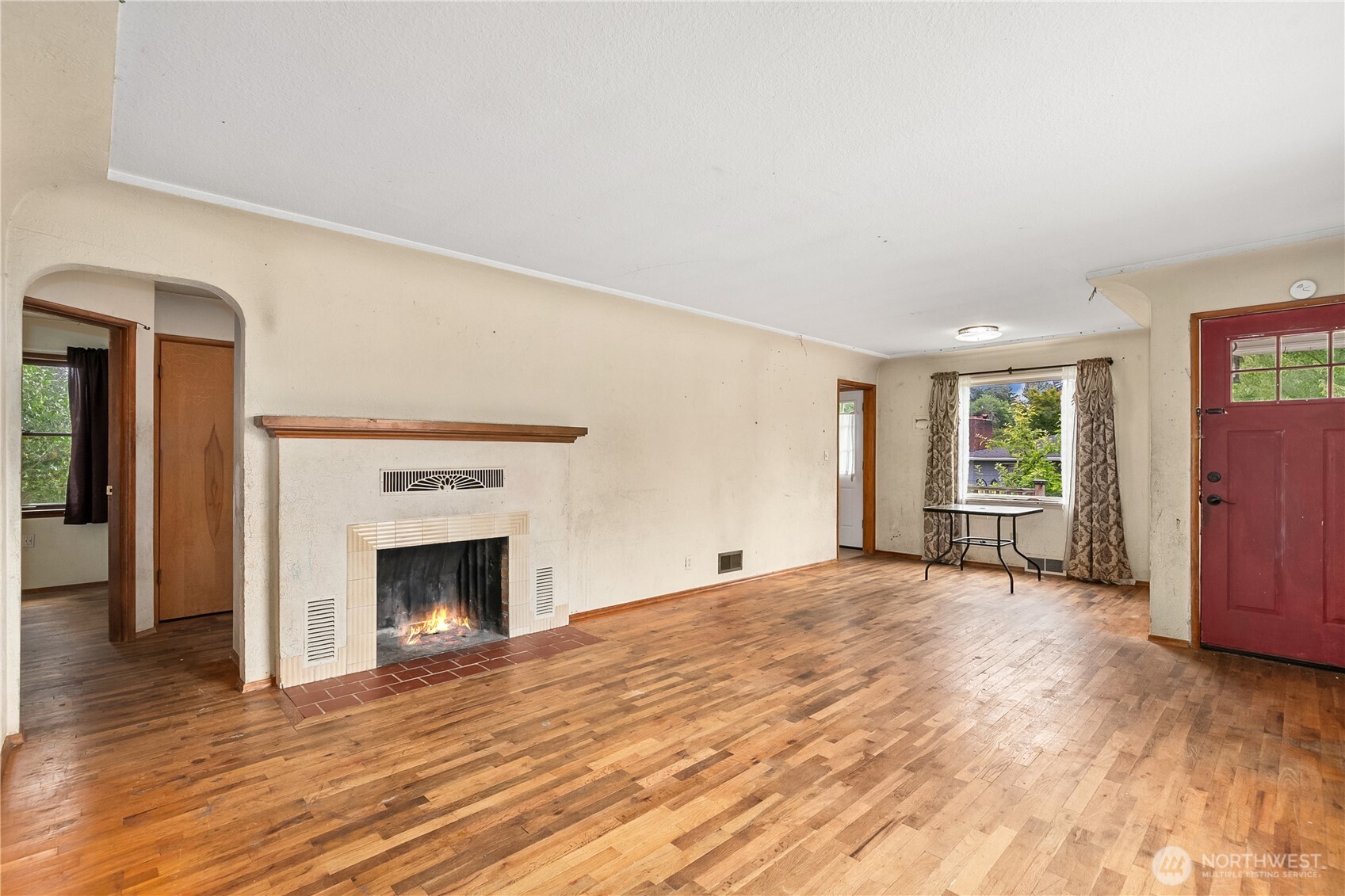 215 99th Street Property Photo 3