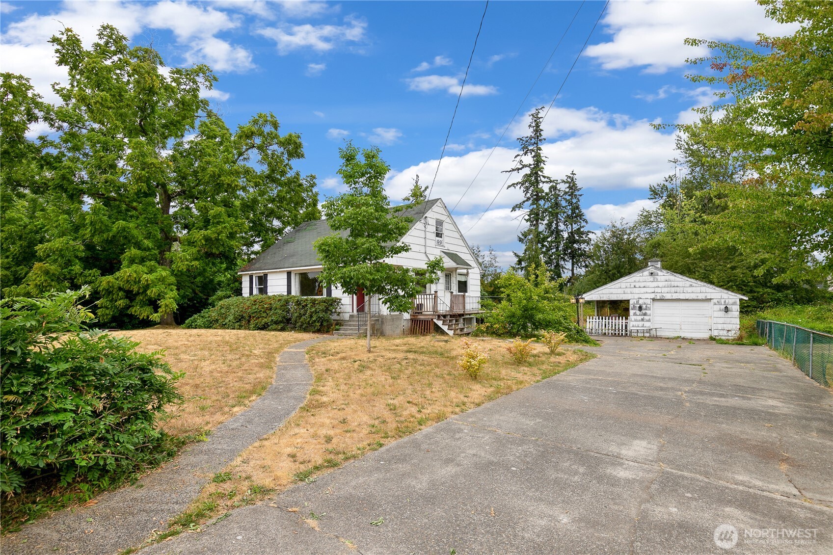 215 99th Street Property Photo 32