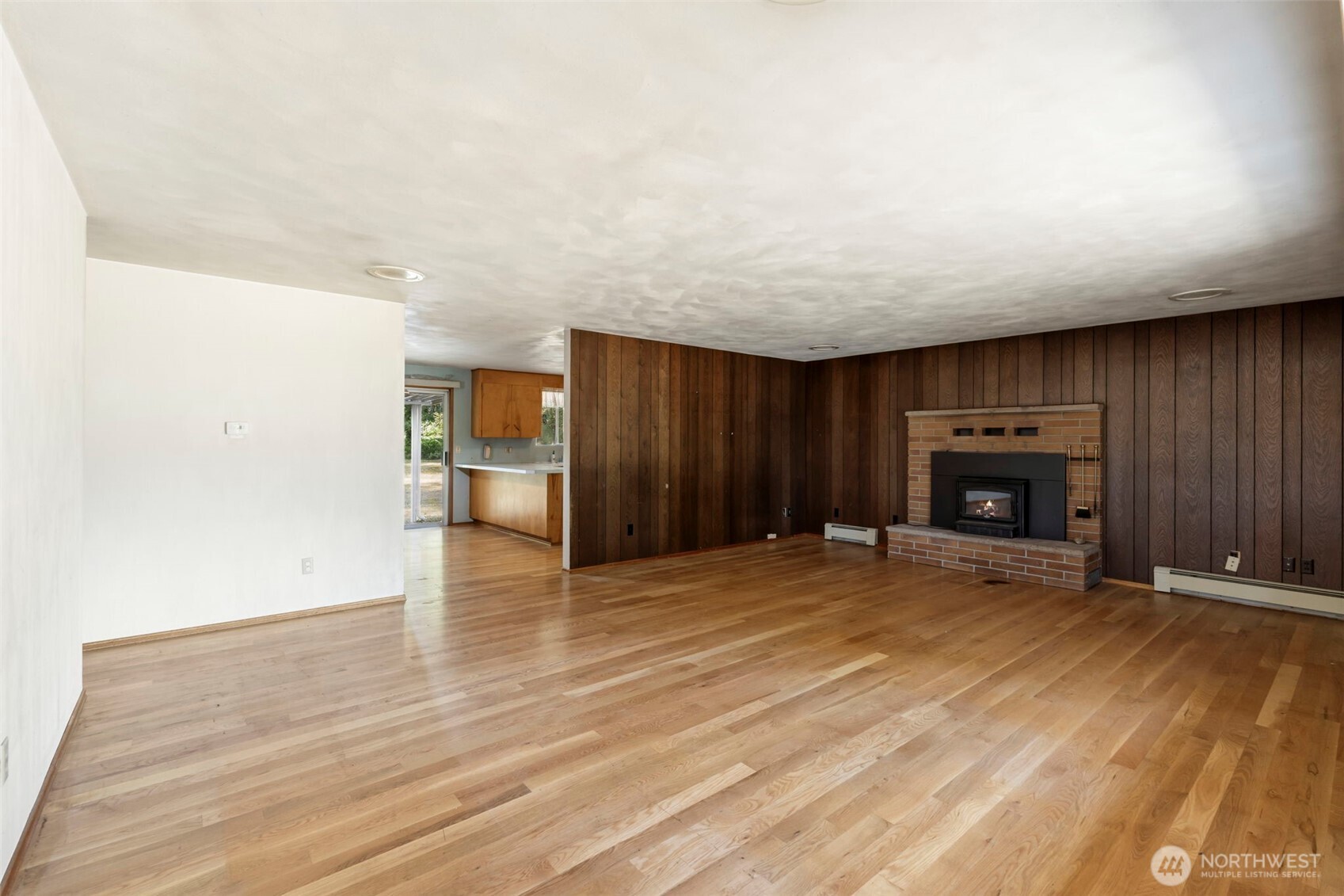 1835 Maple Valley Road Property Photo 5