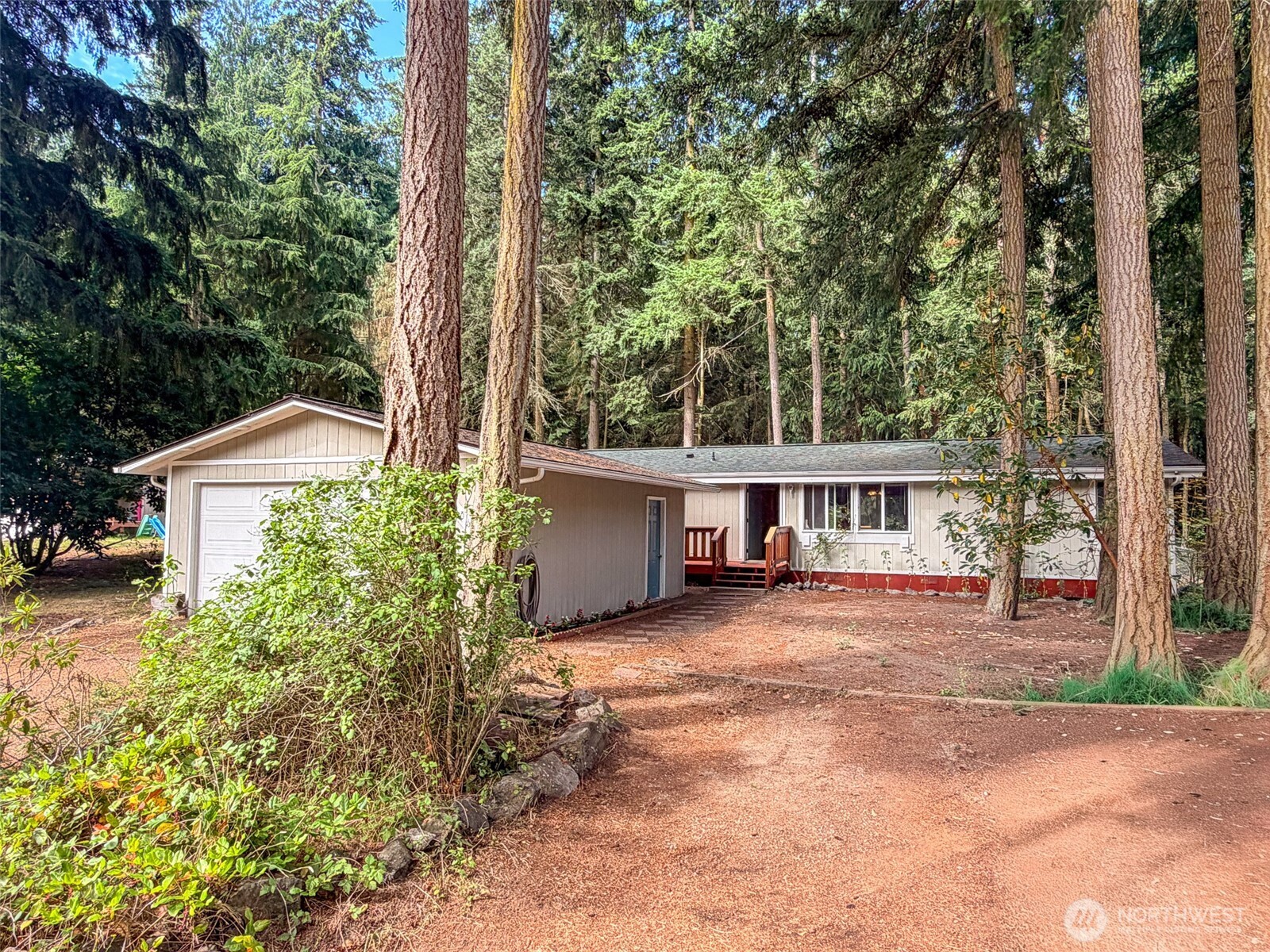 106 Cape George Road Property Photo 1